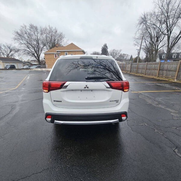 2017 Mitsubishi Outlander SE