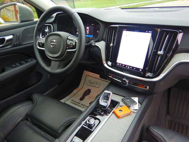 2025 Volvo V60 Cross Country B5 Ultra