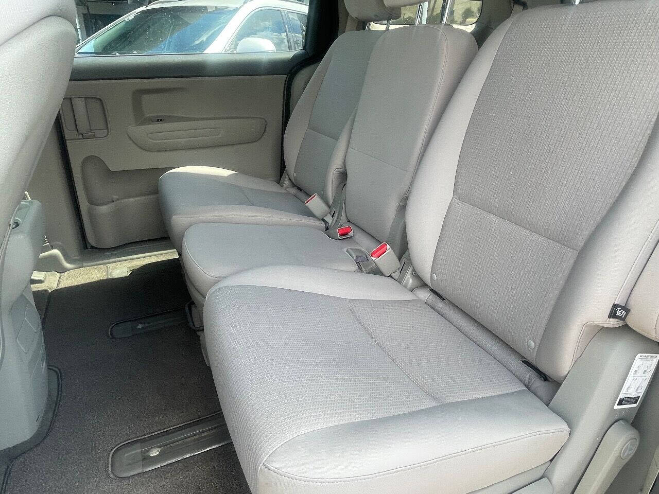 2016 KIA Sedona Minivan - $11,900