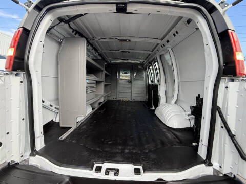 2022 GMC Savana 2500