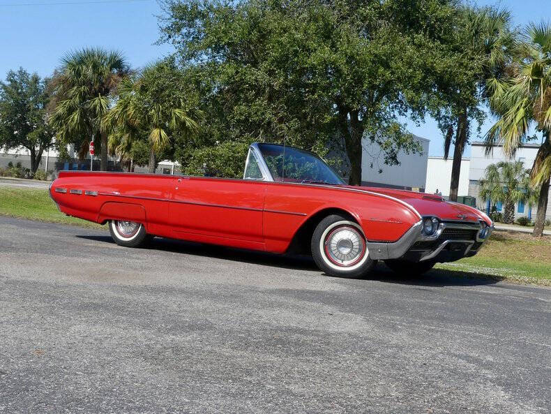 1962 Ford Thunderbird