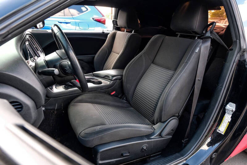 2018 Dodge Challenger SXT
