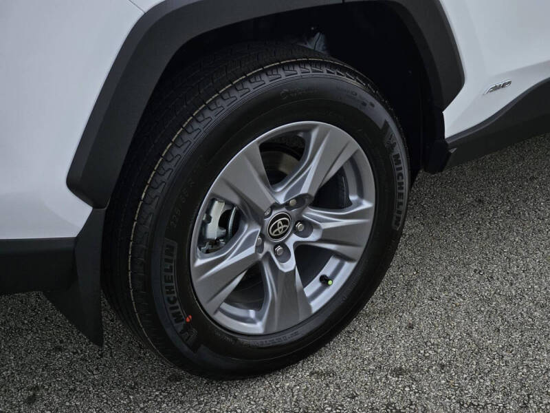 2025 Toyota RAV4 Hybrid LE