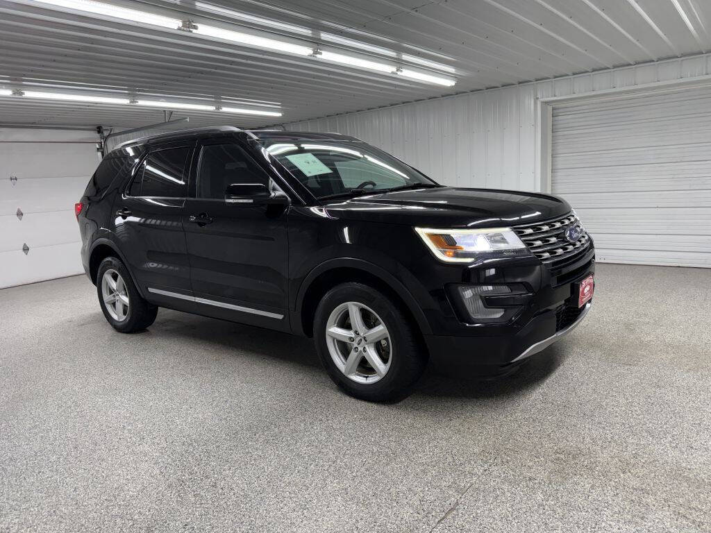 Black 2017 Ford Explorer XLT AWD XLT 4dr SUV 1