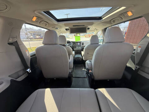 2020 Toyota Sienna XLE Premium 7-Passenger