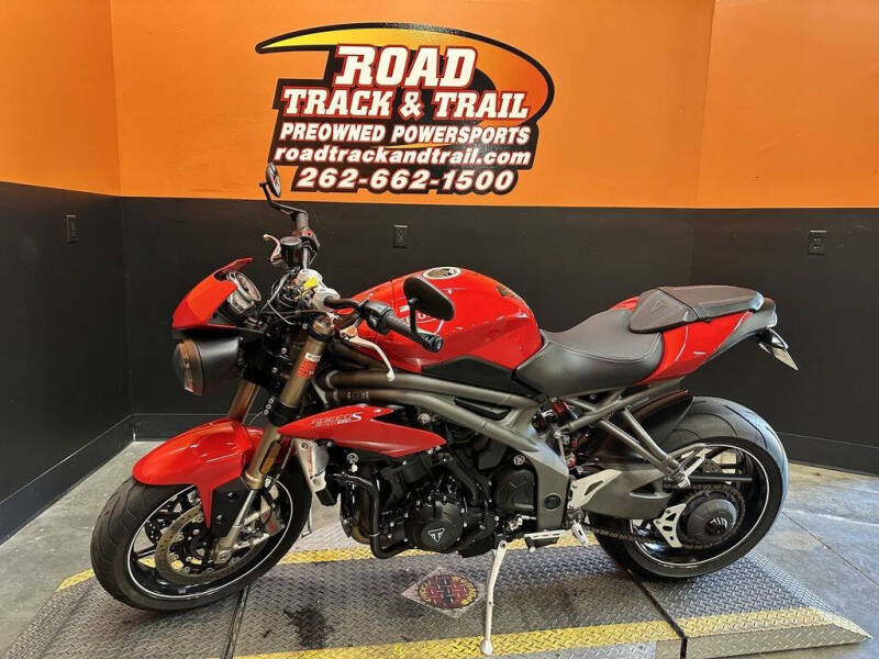 2017 Triumph Speed Triple S ABS Diablo Red