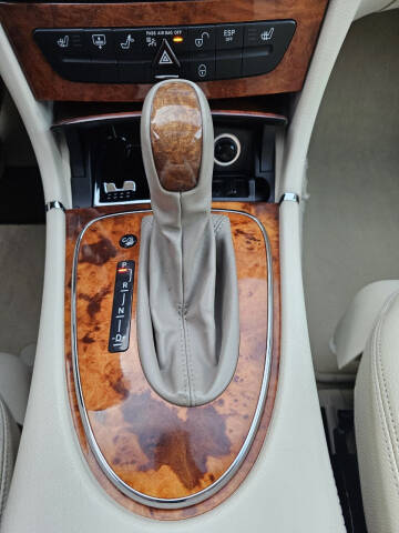 2005 Mercedes-Benz E-Class E 320