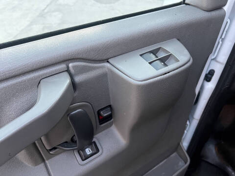 2017 Chevrolet Express 2500