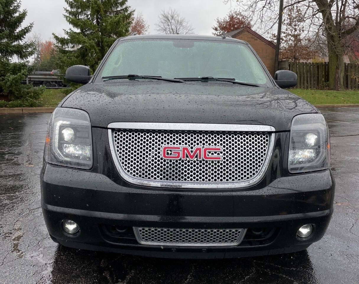 2010 GMC Yukon XL for sale at HEARTLAND AUTO SALES in Indianapolis, IN