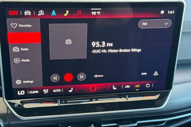 2025 Volkswagen Golf GTI SE