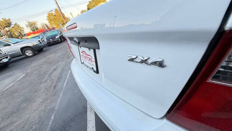 2005 Ford Focus ZX4 S