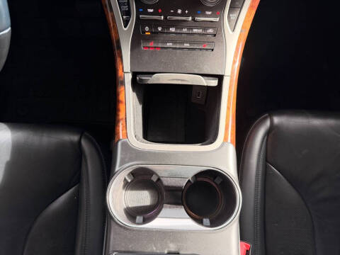 2019 Lincoln Nautilus Select