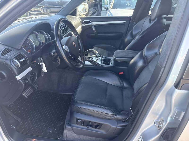 2008 Porsche Cayenne GTS