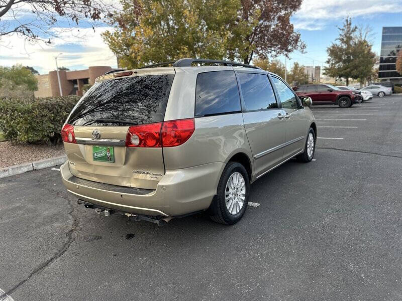 2007 Toyota Sienna XLE 7-Passenger
