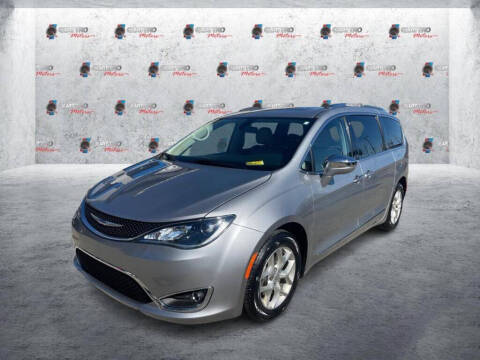 2020 Chrysler Pacifica for sale at Quattro Motors in Redford MI