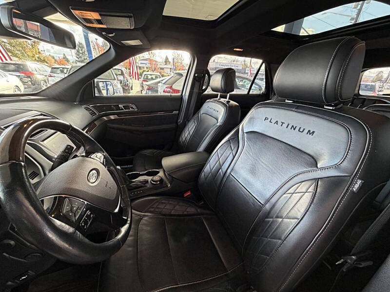 2017 Ford Explorer Platinum