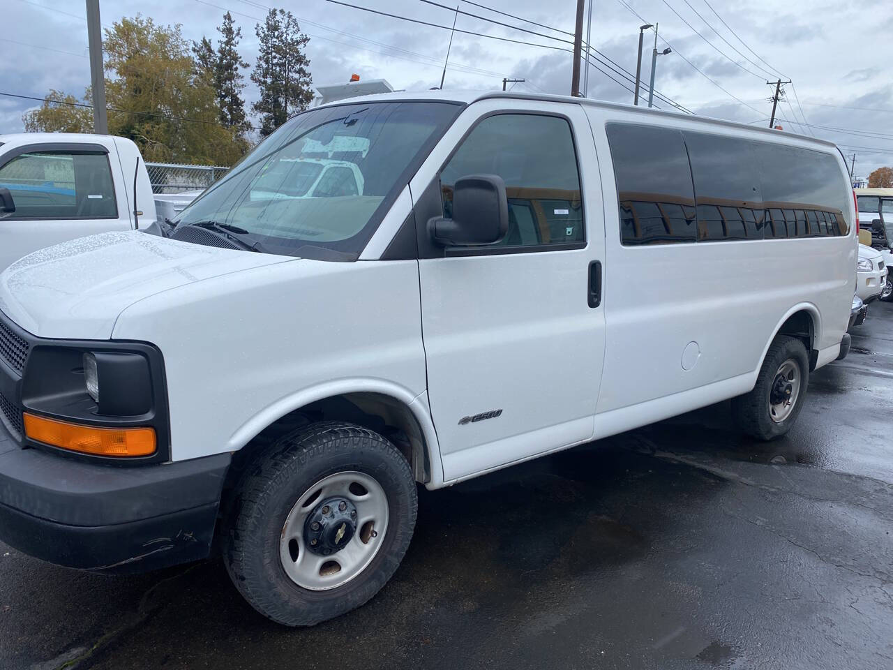 2005-chevrolet-express-2500-3dr-passenger-van