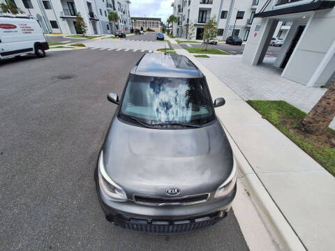 2016 Kia Soul +