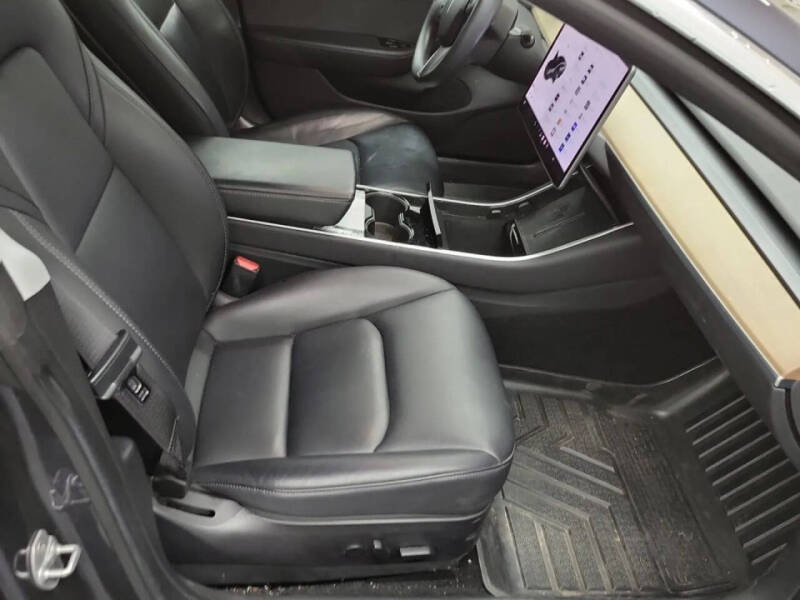2019 Tesla Model 3 Standard Range Plus