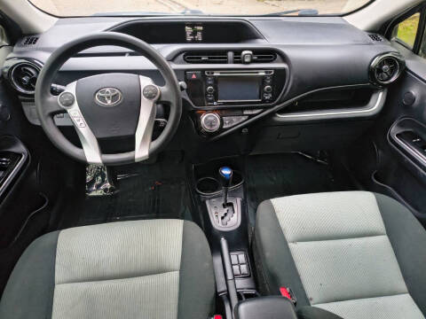 2015 Toyota Prius c Three