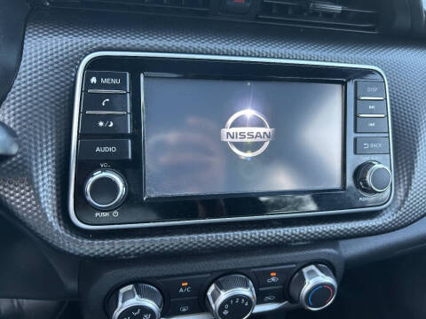 2019 Nissan Kicks S