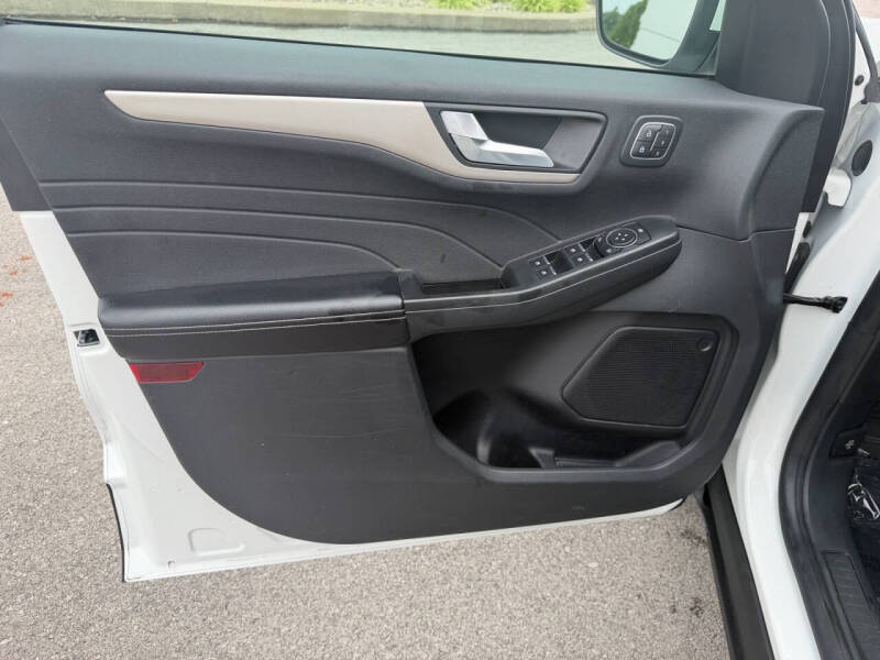 2022 Ford Escape SEL