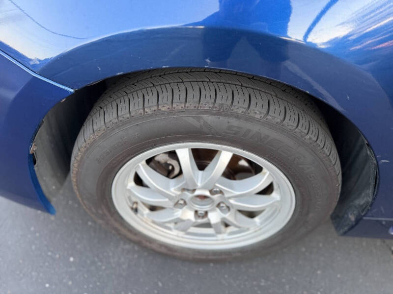 2013 Toyota Prius v Three