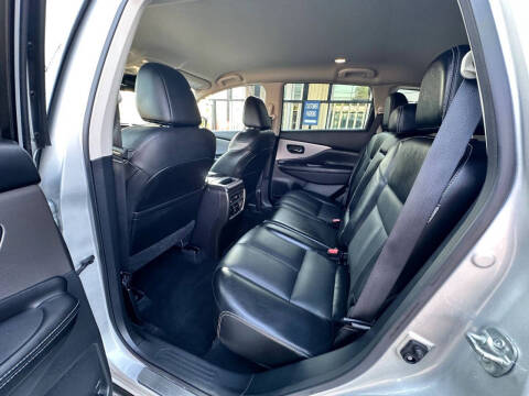 2023 Nissan Murano SL