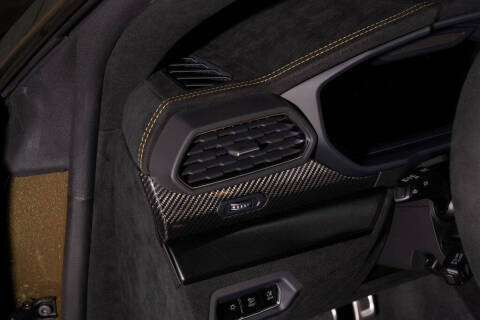 2024 Lamborghini Urus Performante