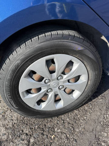 2017 Hyundai Accent SE