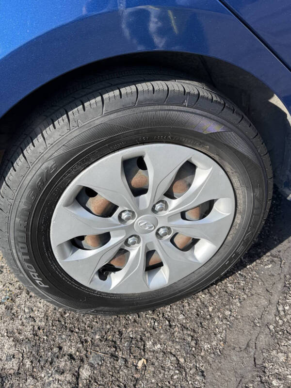 2017 Hyundai Accent SE