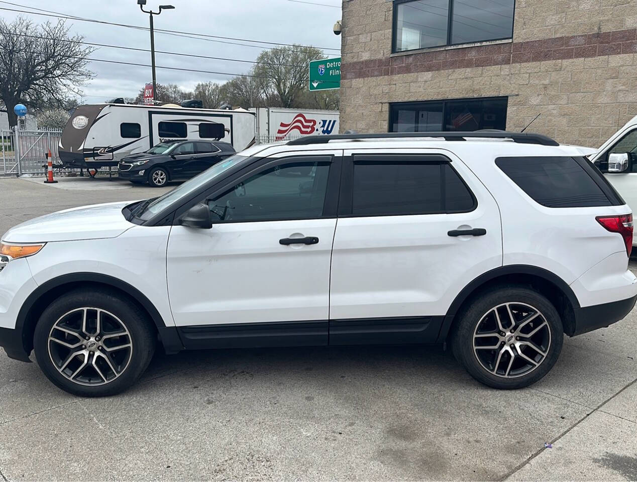 2014 Ford Explorer for sale at VIP Motor Sales in Hazel Park, MI