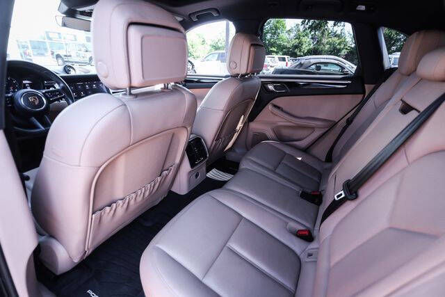 2022 Porsche Macan