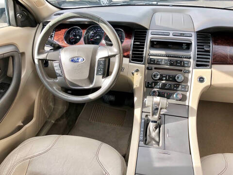 2011 Ford Taurus SEL