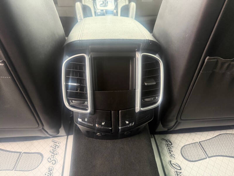 2016 Porsche Cayenne