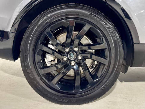 2020 Land Rover Discovery Landmark Edition