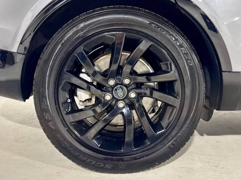 2020 Land Rover Discovery Landmark Edition