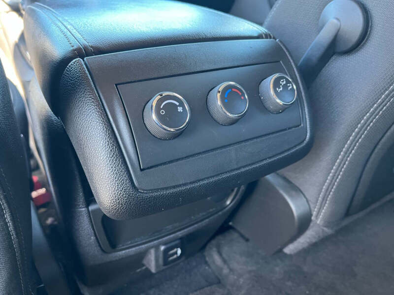 2016 GMC Acadia SLE-2