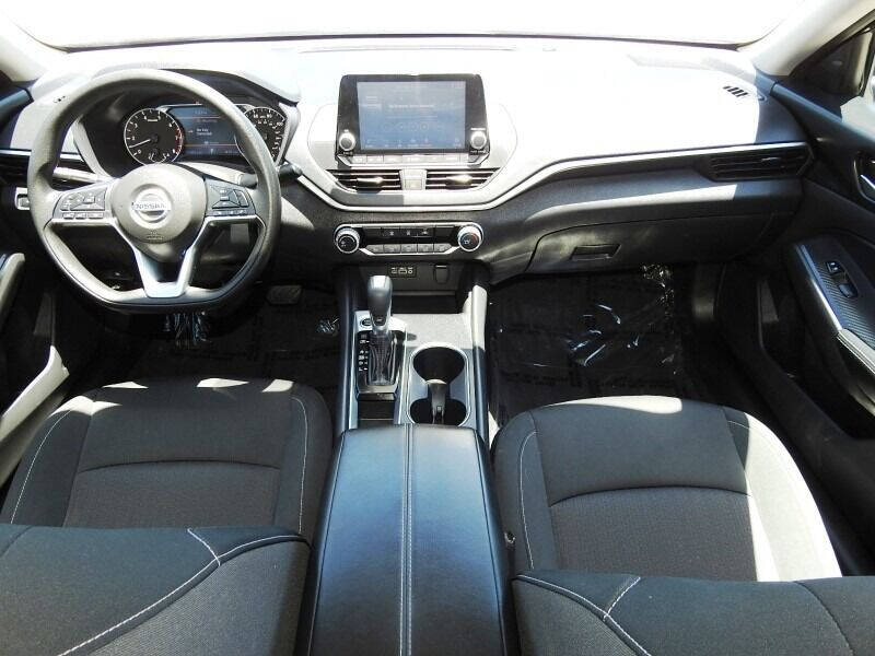 2022 Nissan Altima Sedan - $21,900