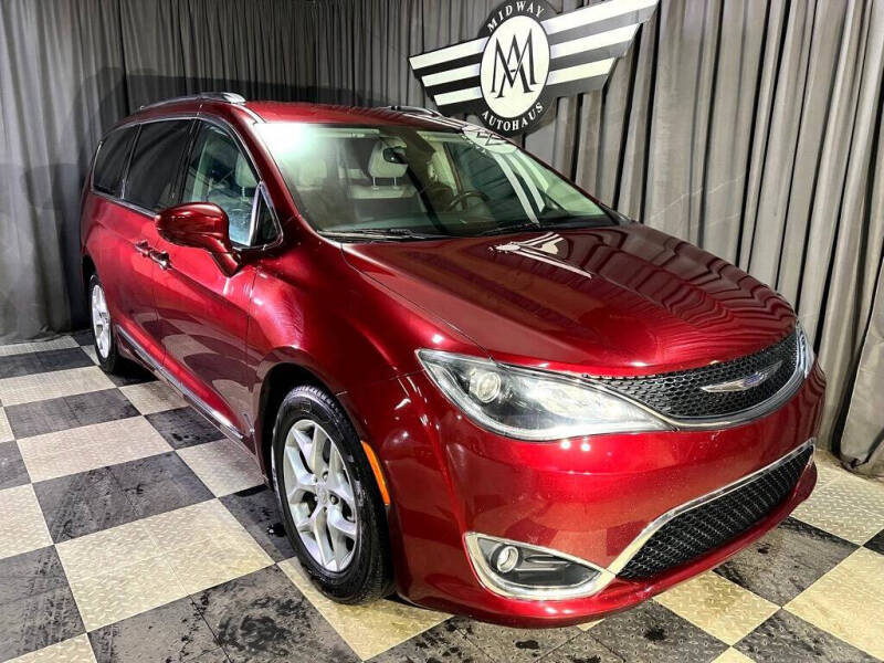 2017 Chrysler Pacifica Touring-L Plus