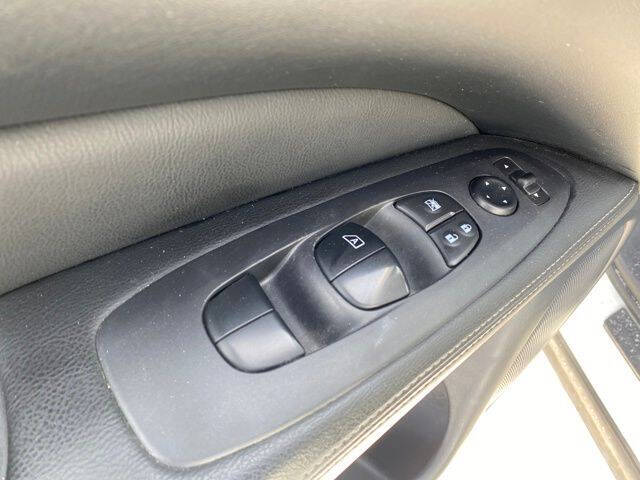 2020 Nissan Pathfinder S