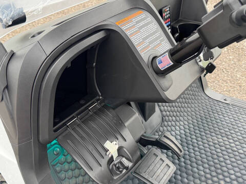 2026 E-Z-GO RXV 4