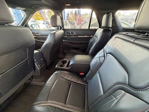 2017 Ford Explorer Platinum