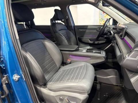 2024 Kia EV9 Land