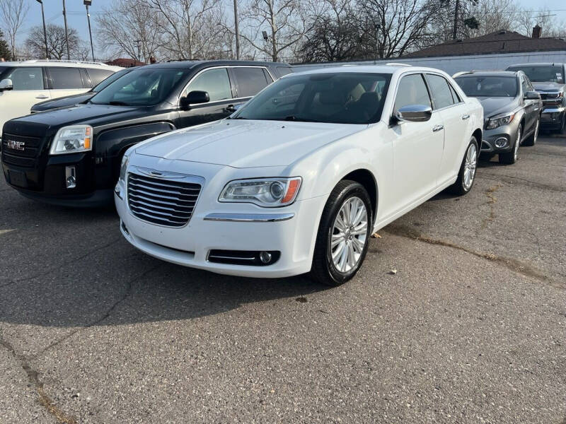 Used 2013 Chrysler 300 Base with VIN 2C3CCARG7DH596272 for sale in Detroit, MI