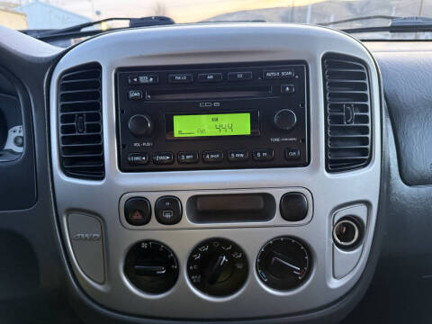 2005 Ford Escape XLT