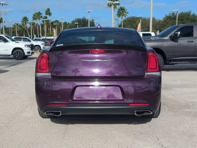 2021 Chrysler 300 Touring