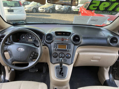 2009 Kia Rondo LX