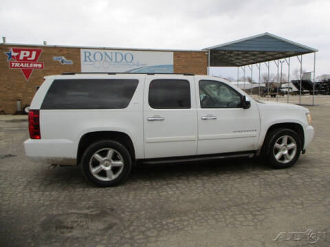 2007 Chevrolet Suburban for sale at Rondo Truck & Trailer in Sycamore IL