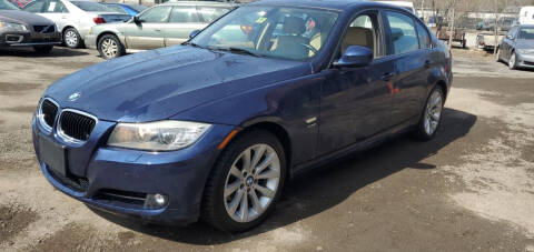 2011 BMW 3 Series for sale at Village Car Company in Hinesburg VT